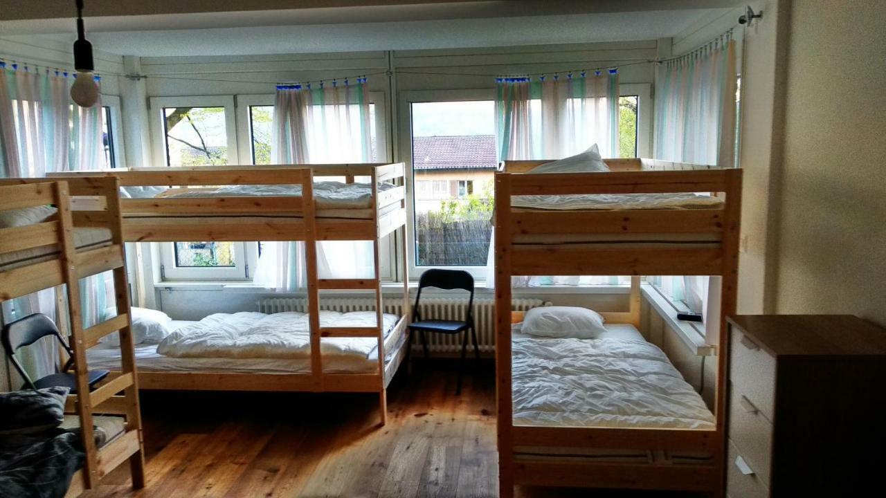 Budget Youth Hostel Oberengstringen Екстер'єр фото